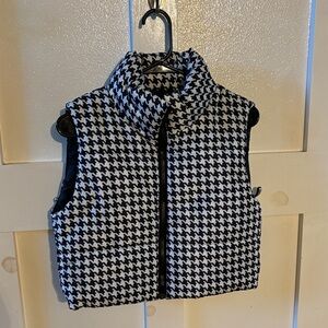 SHEIN Black and White Houndstooth Vest